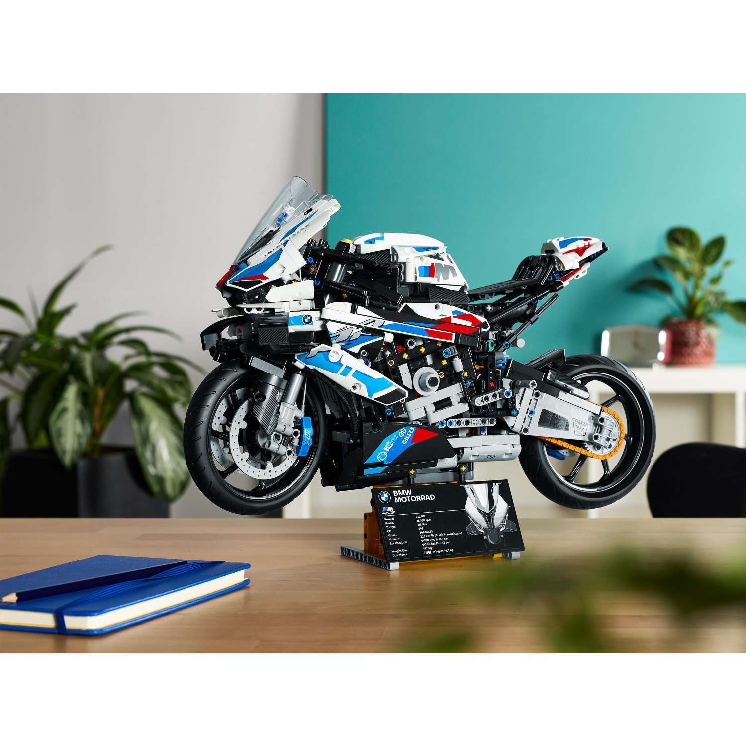 Конструктор LEGO Technic Мотоцикл BMW M 1000 RR - фото 17