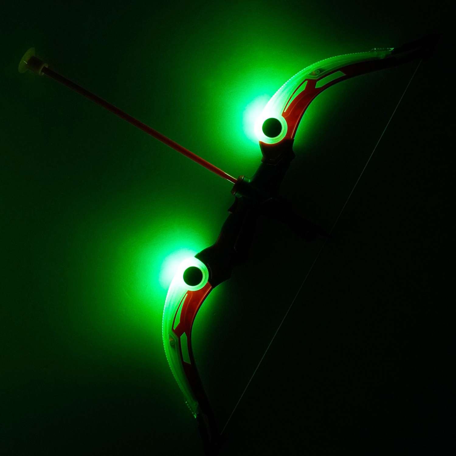 Лук со стрелами на присосках MagicStyle Игрушечное оружие с подсветкой колчаном и мишенью в наборе - фото 7