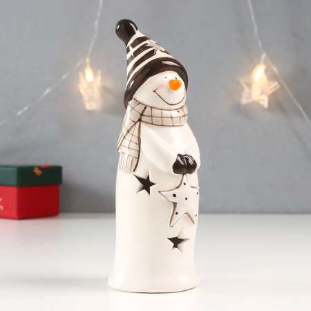 Сувенир Sima-Land керамика свет «Снеговик в полосатой шапке шарфе со звездой» 17 8х6х6 см