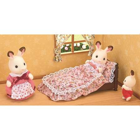 Набор Sylvanian Families Большая кровать (5223)