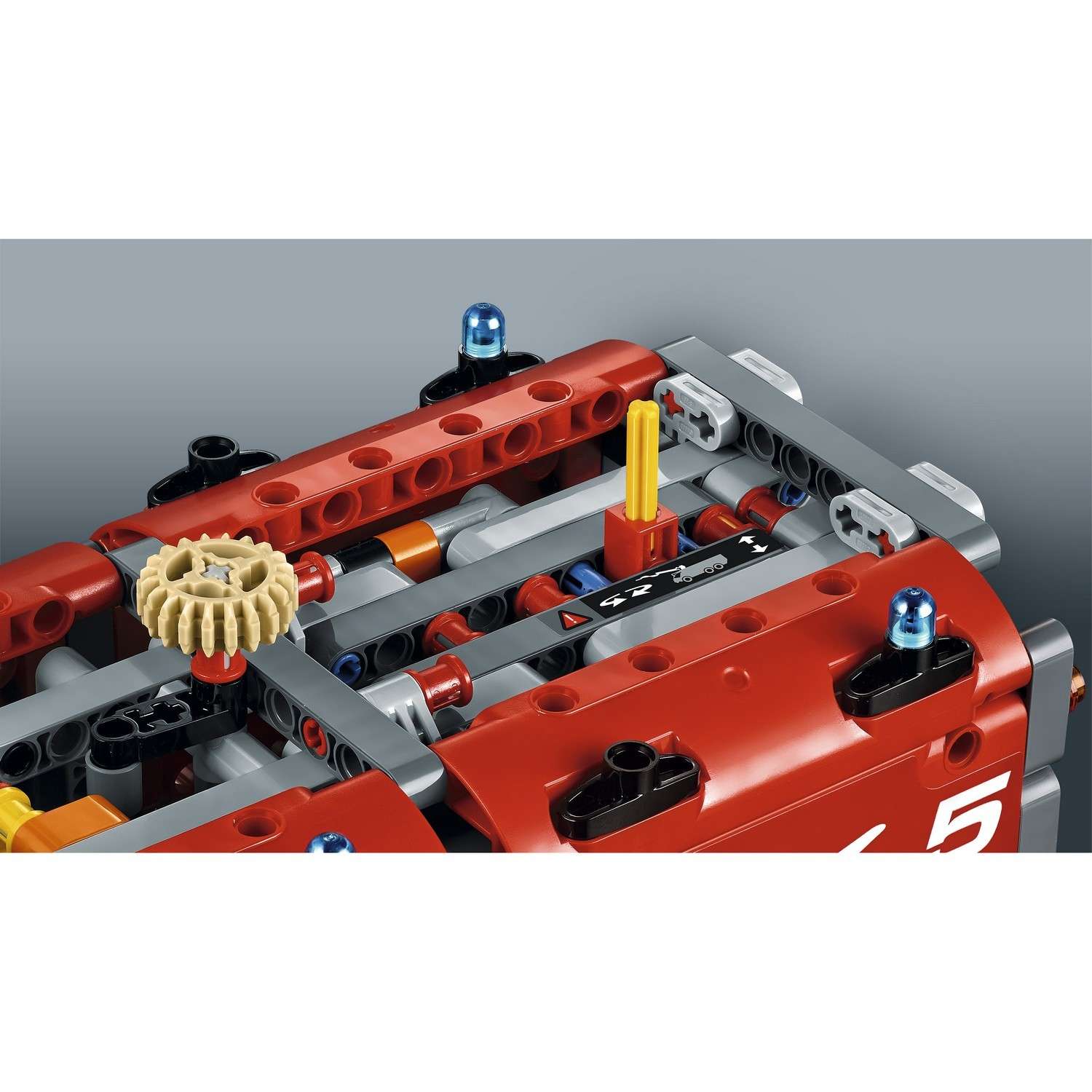 Конструктор LEGO Technic Автомобиль спасательной службы (42068) - фото 8