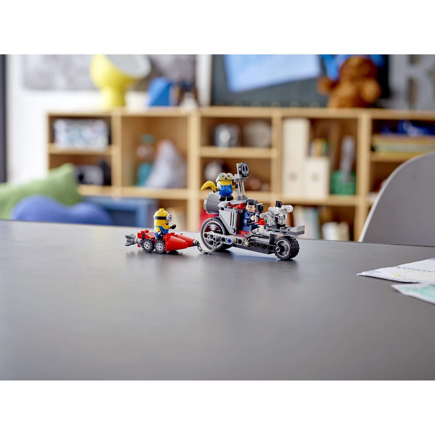 Конструктор LEGO Minions Невероятная погоня на мотоцикле 75549 - фото 7