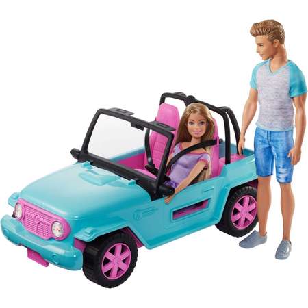 Набор игровой Barbie Семья Барби и Кен на машине GHT35