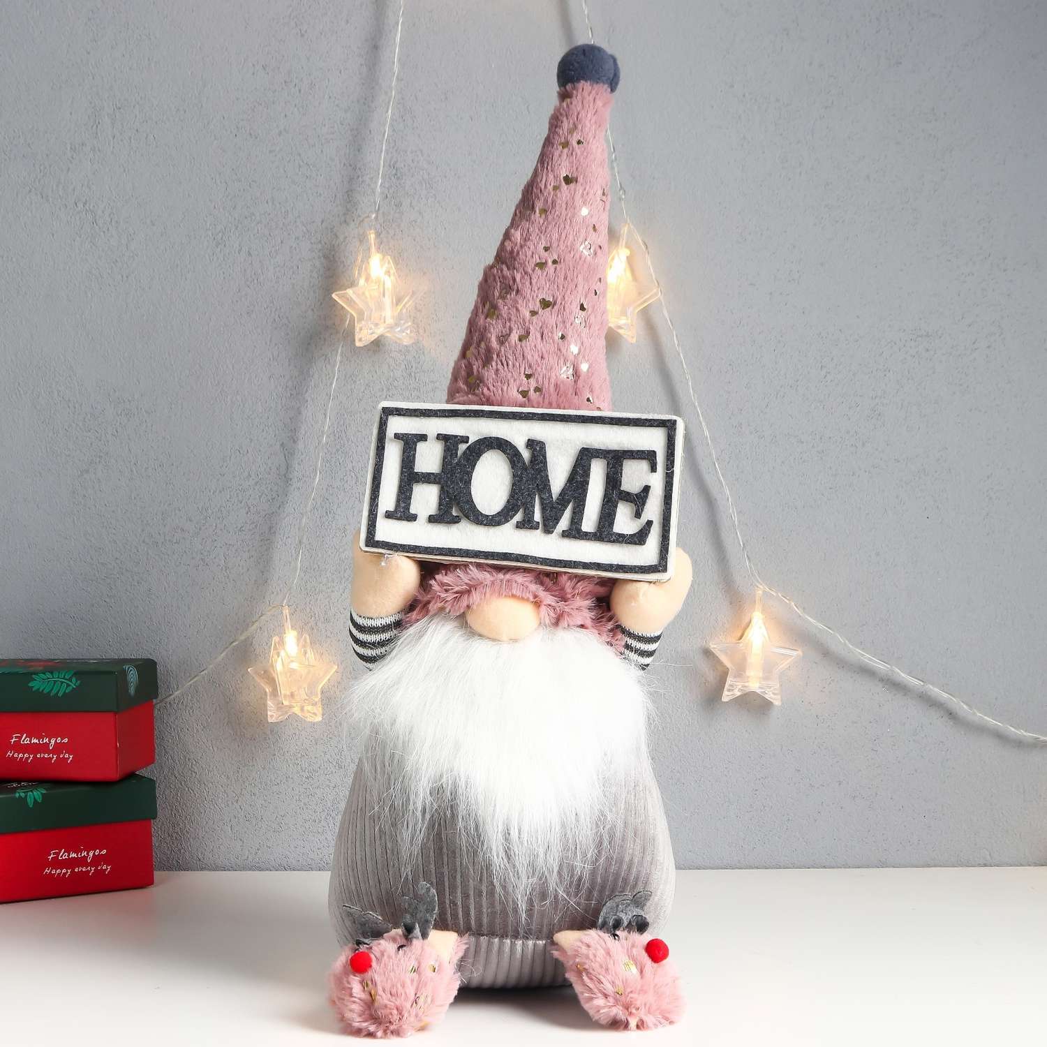 Кукла интерьерная Зимнее волшебство «Дед Мороз с табличкой HOME» 47х17х15 см - фото 1