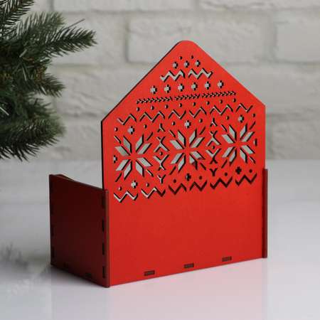Кашпо Sima-Land деревянное 16.5×9.3×19.5 см «Новогоднее. Конверт Норвежский» красный