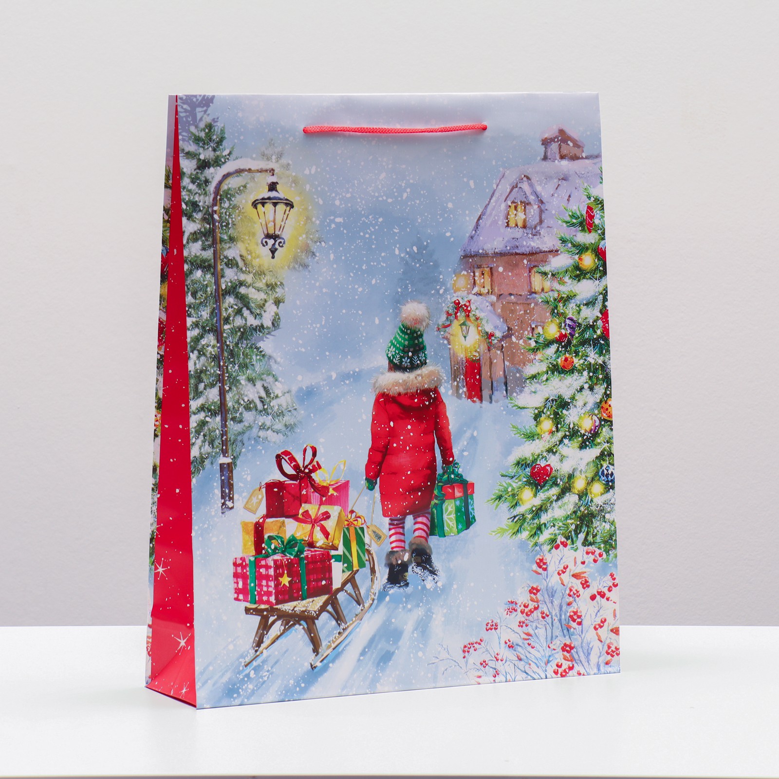 Пакет Sima-Land подарочный «В гости с подарками» 33×42.5×10 см - фото 1