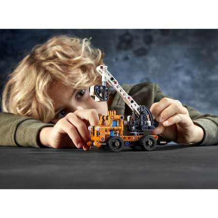 Конструктор LEGO Technic Ремонтный автокран 42088