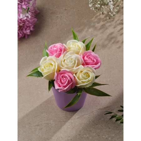 Сувенирное мыло SKUINA Цветочная композиция из 7 бело-розовых роз