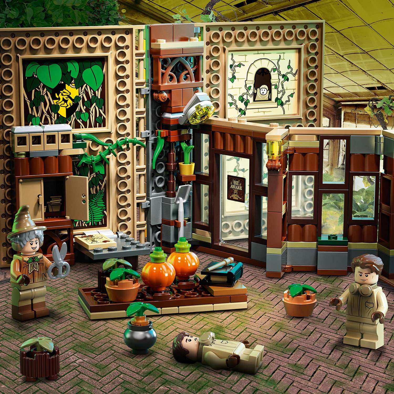 Конструктор LEGO Harry Potter Учёба в Хогвартсе Урок травологии 76384 - фото 11