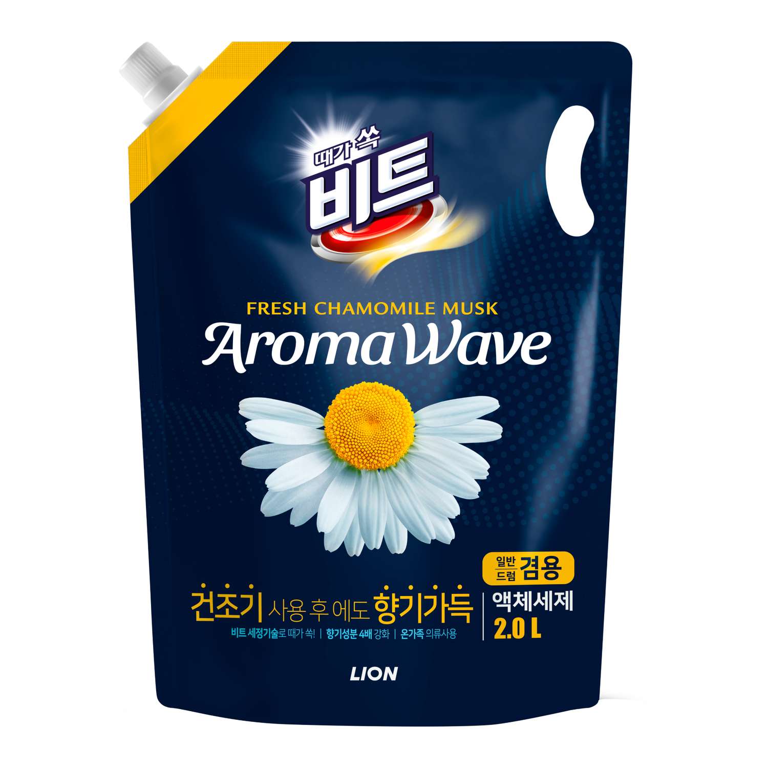 Жидкое средство для стирки Lion Aromawave с ароматом ромашки мягкая упаковка 2 л - фото 1