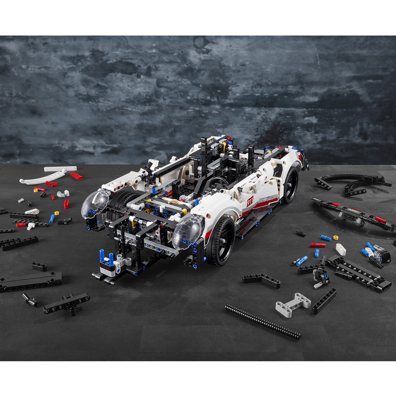 Конструктор LEGO Technic Porsche 911 RSR 42096 - фото 4