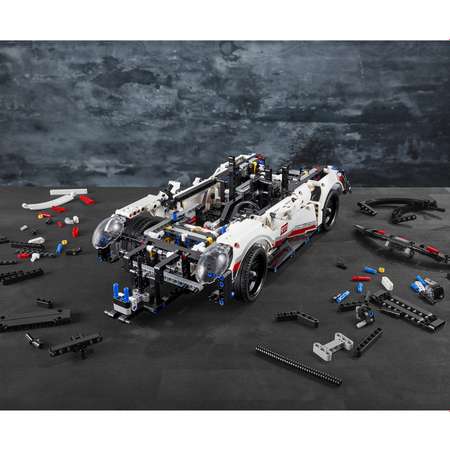 Конструктор LEGO Technic Porsche 911 RSR 42096