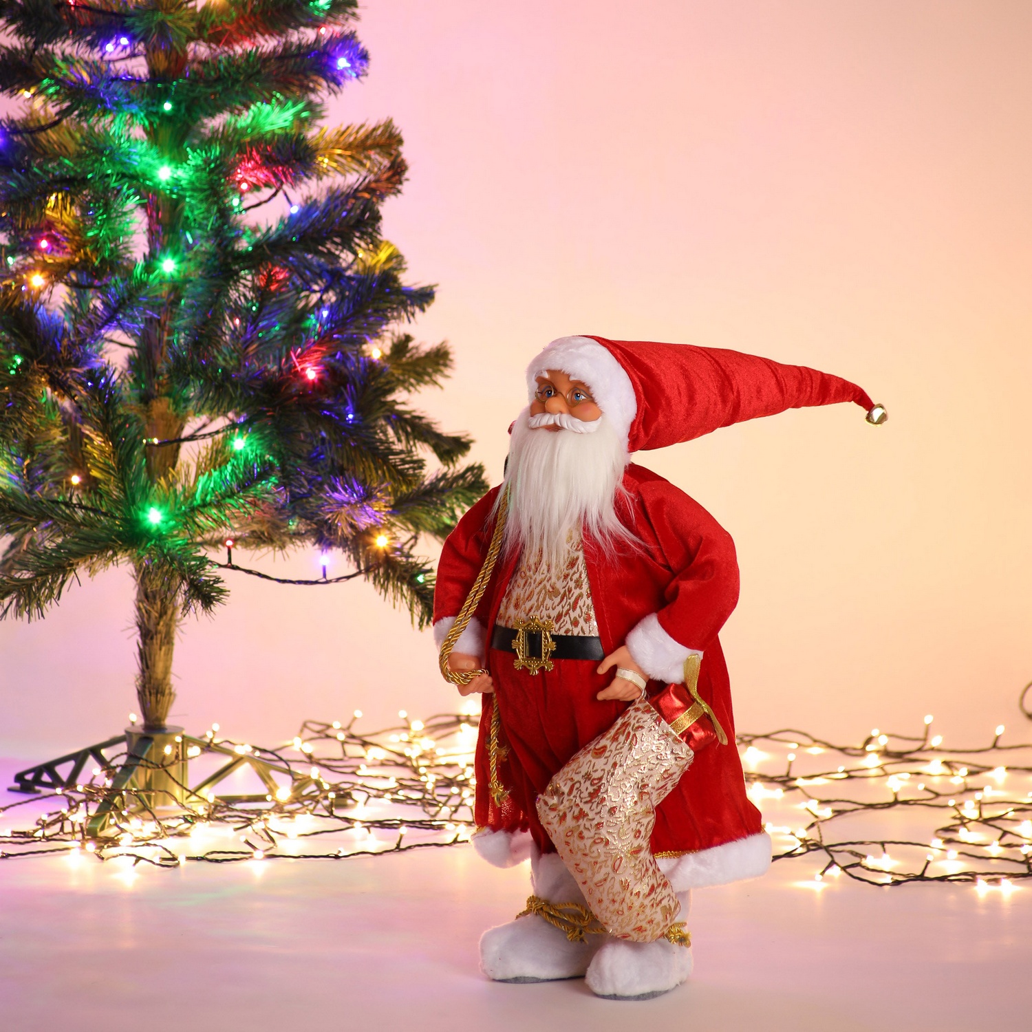 Фигура декоративная BABY STYLE Дед Мороз красный костюм с мешком шапка с бубенчиком 60 см - фото 4