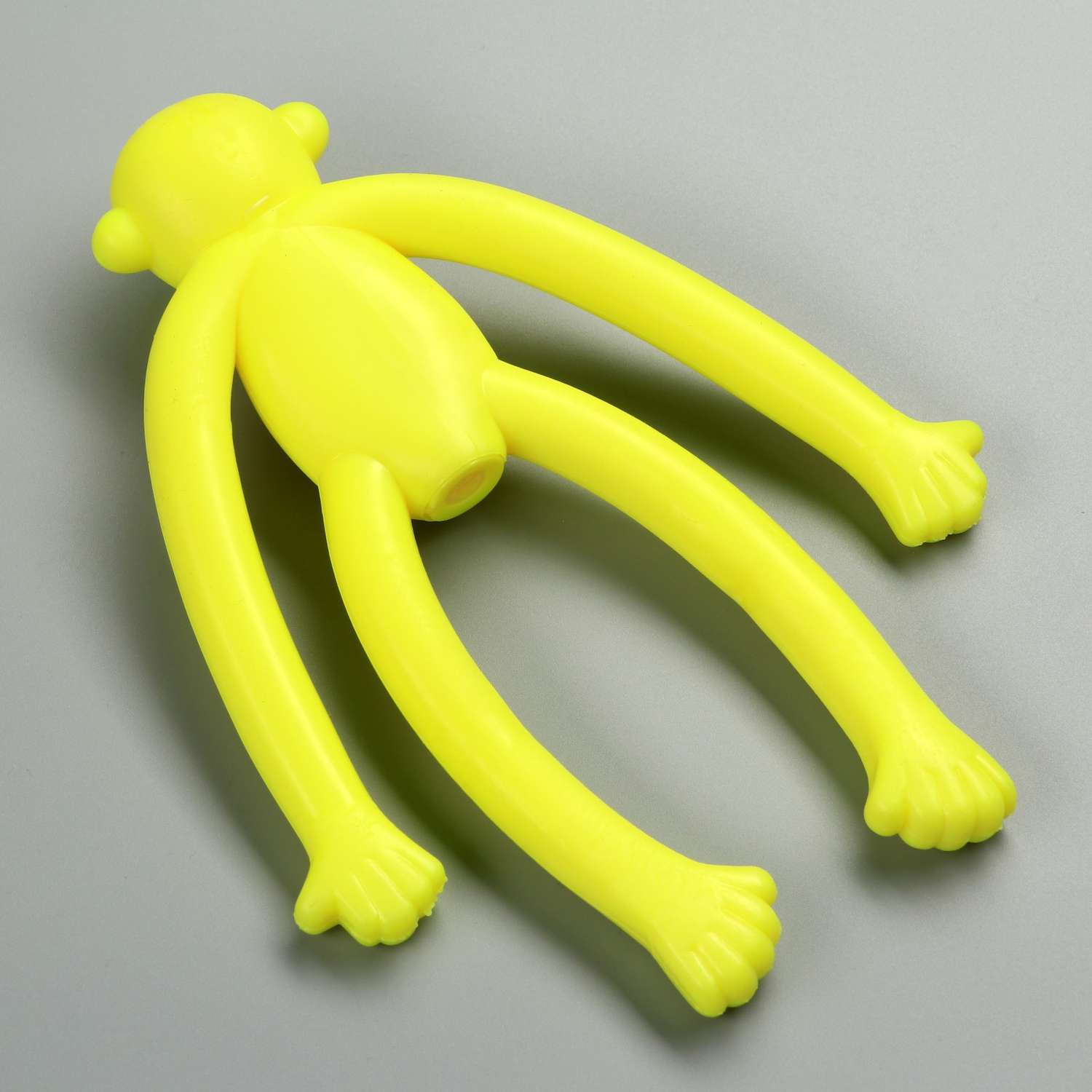Игрушка Пижон для собак «Обезьяна» с пищалкой 19.5 см силикон жёлтая - фото 3