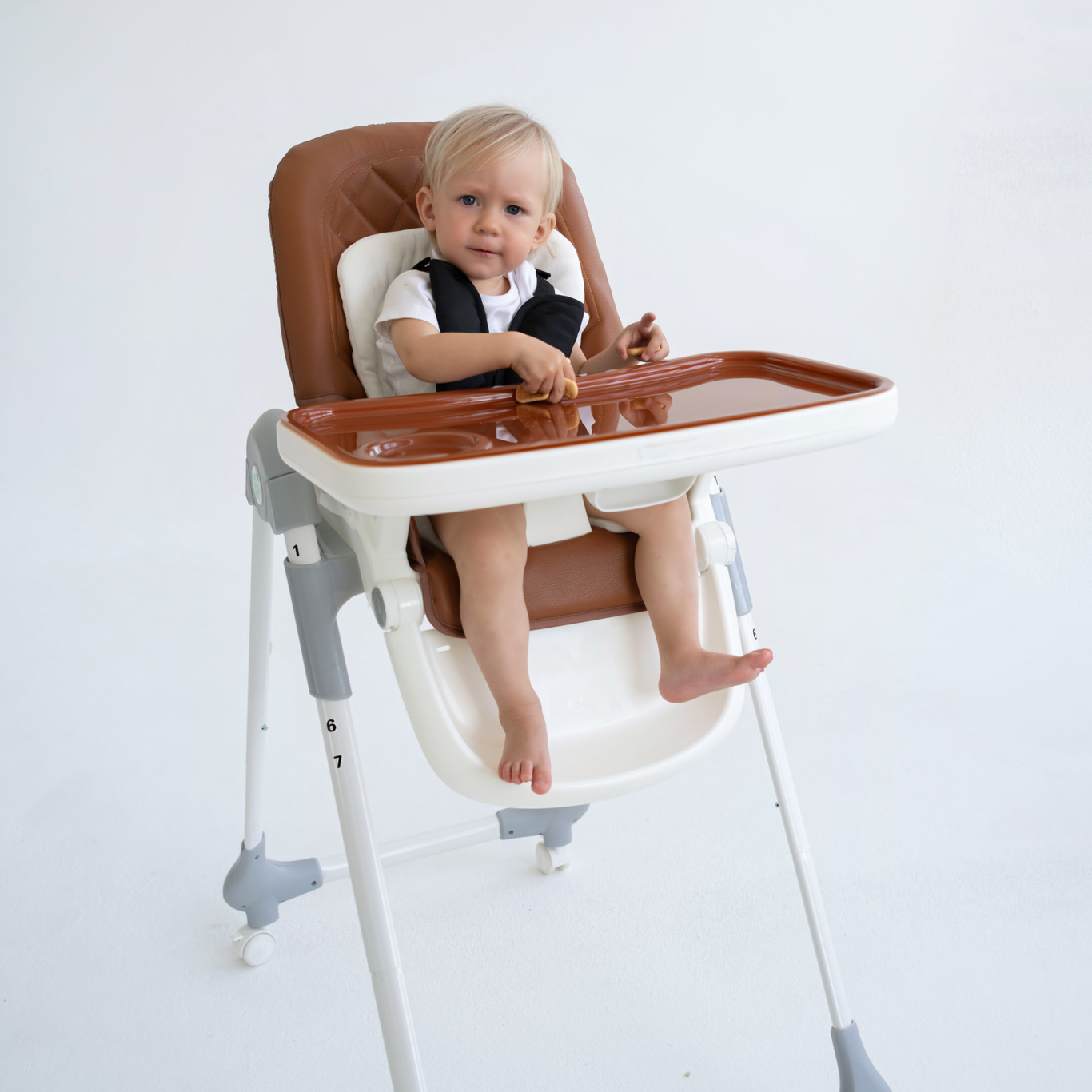 Стульчик для кормления Grown Up Baby High Chair Brown классический - фото 5