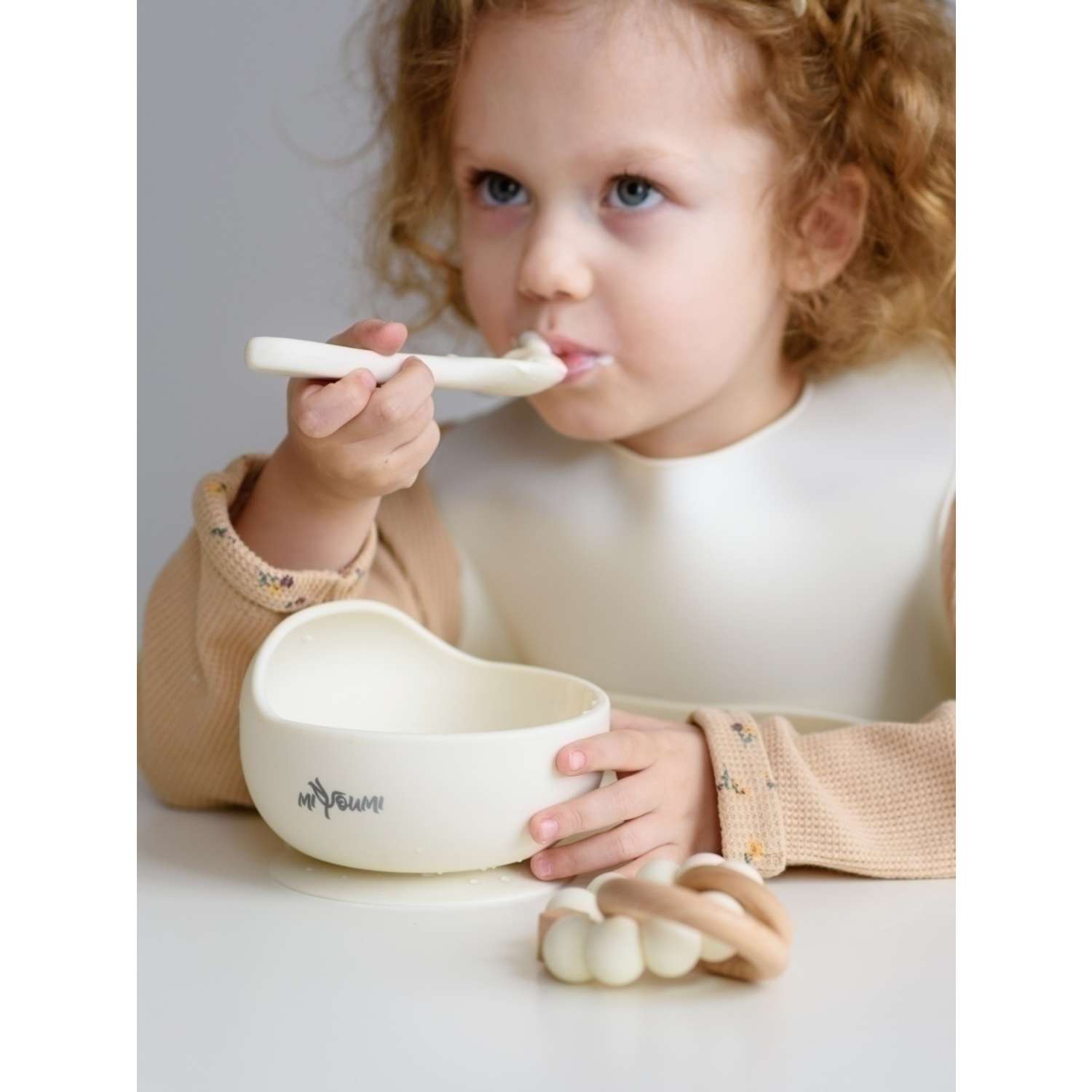 Набор для кормления Miyoumi Силиконовая тарелка на присоске + ложка - Ivory - фото 9