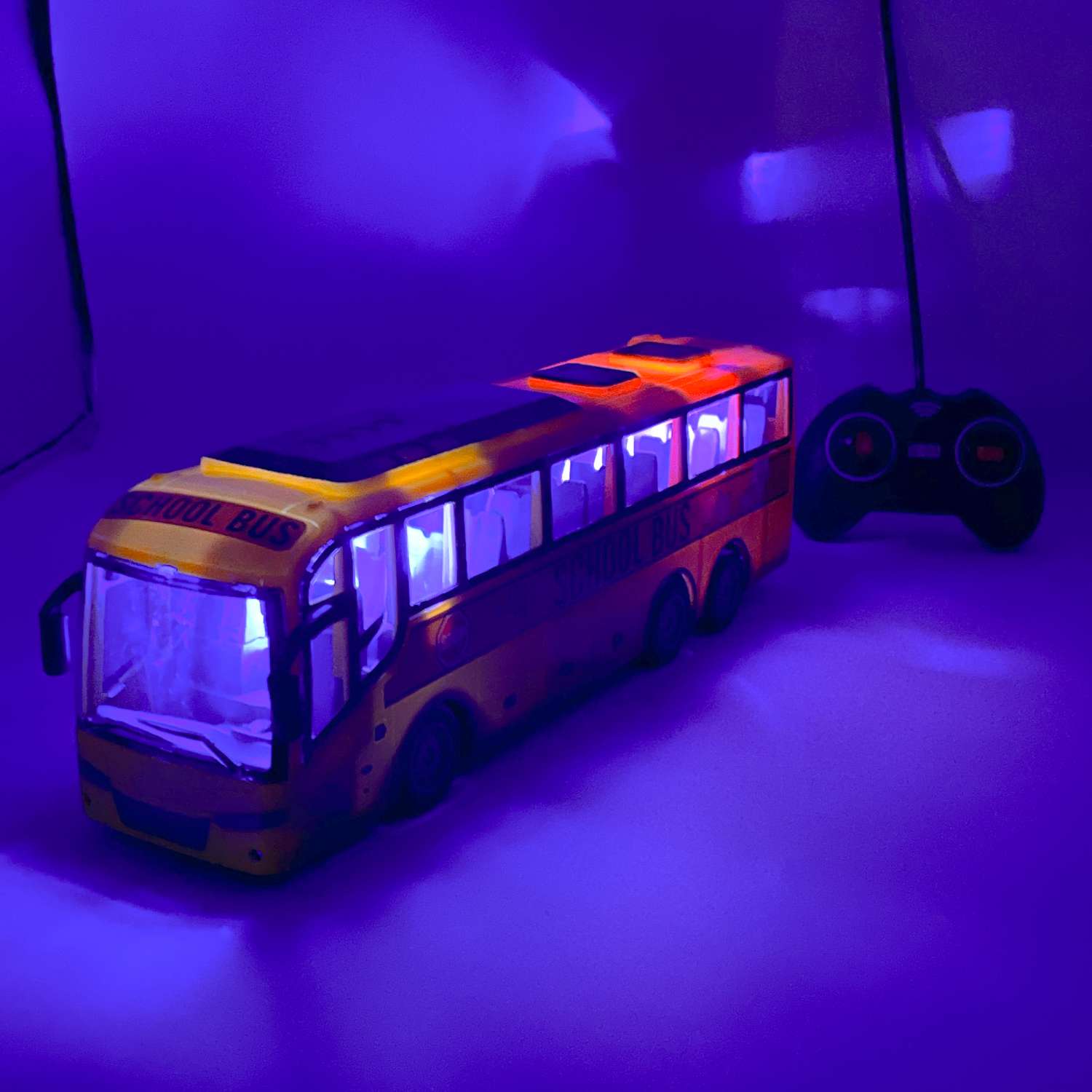 Машинка на радиоуправлении SHARKTOYS Автобус металлический - фото 6
