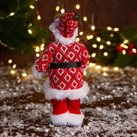 Дед мороз Зимнее волшебство «В костюме с орнаментом» 20 см красный