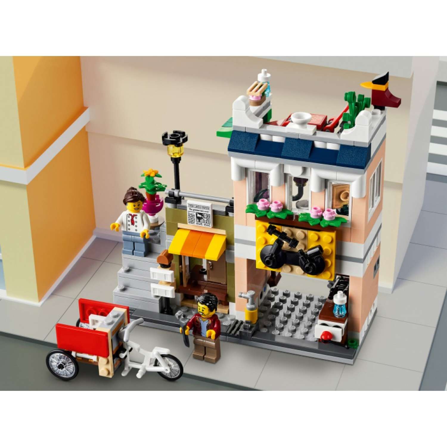 Конструктор LEGO Creator Лапшичная в центре города 31131 - фото 5