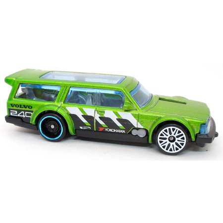 Автомобиль Hot Wheels Volvo 1:64