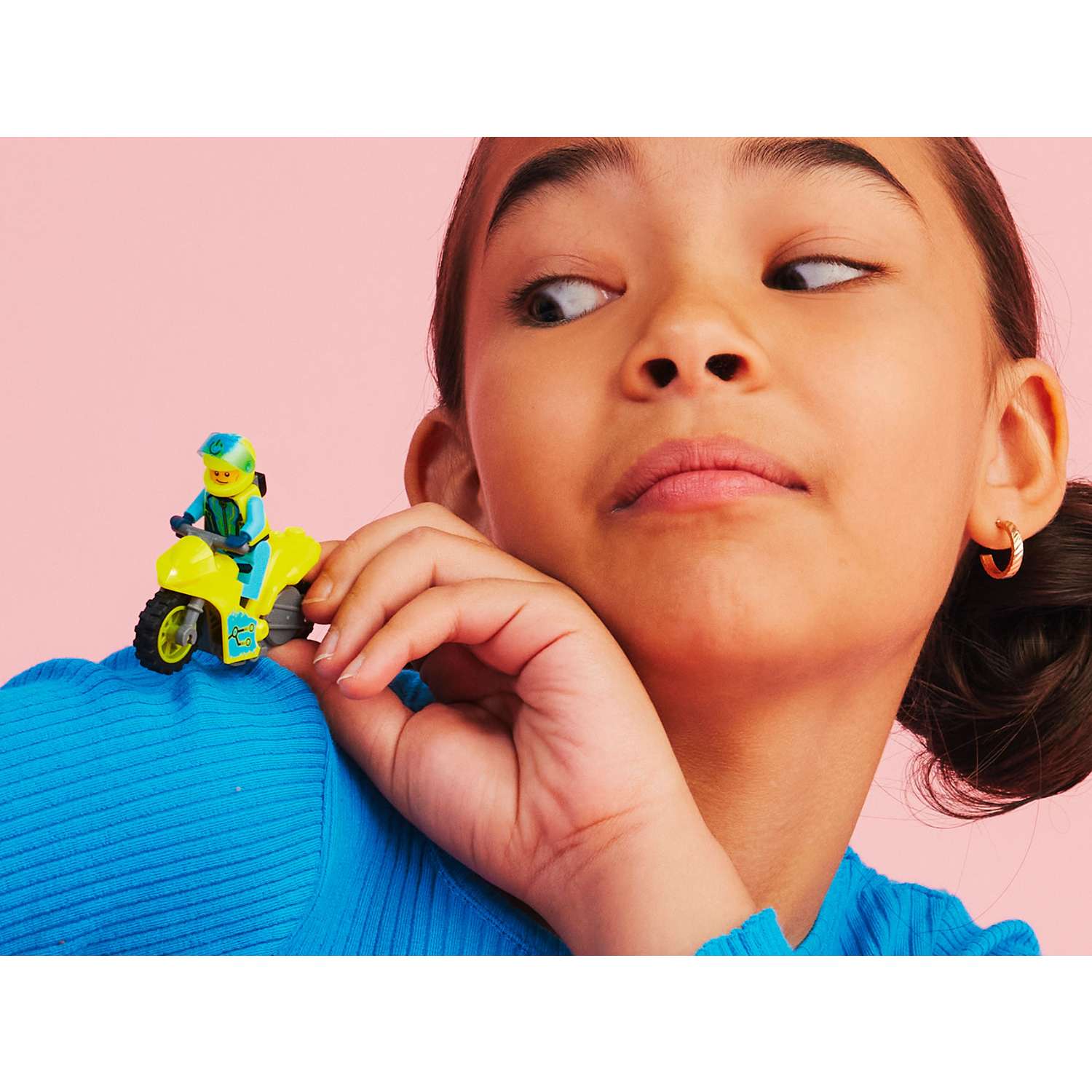 Конструктор детский LEGO City Stuntz Трюковый кибер-мотоцикл 60358 - фото 4