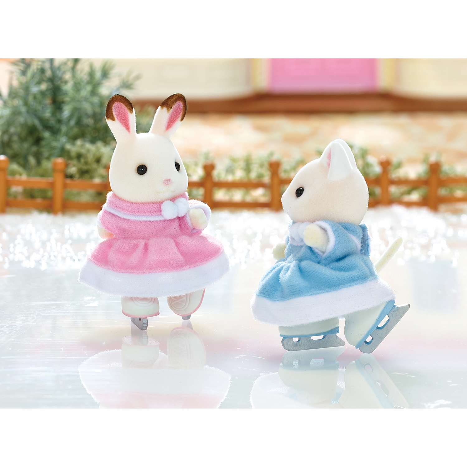 Набор Sylvanian Families "Друзья на коньках" (5258) - фото 5