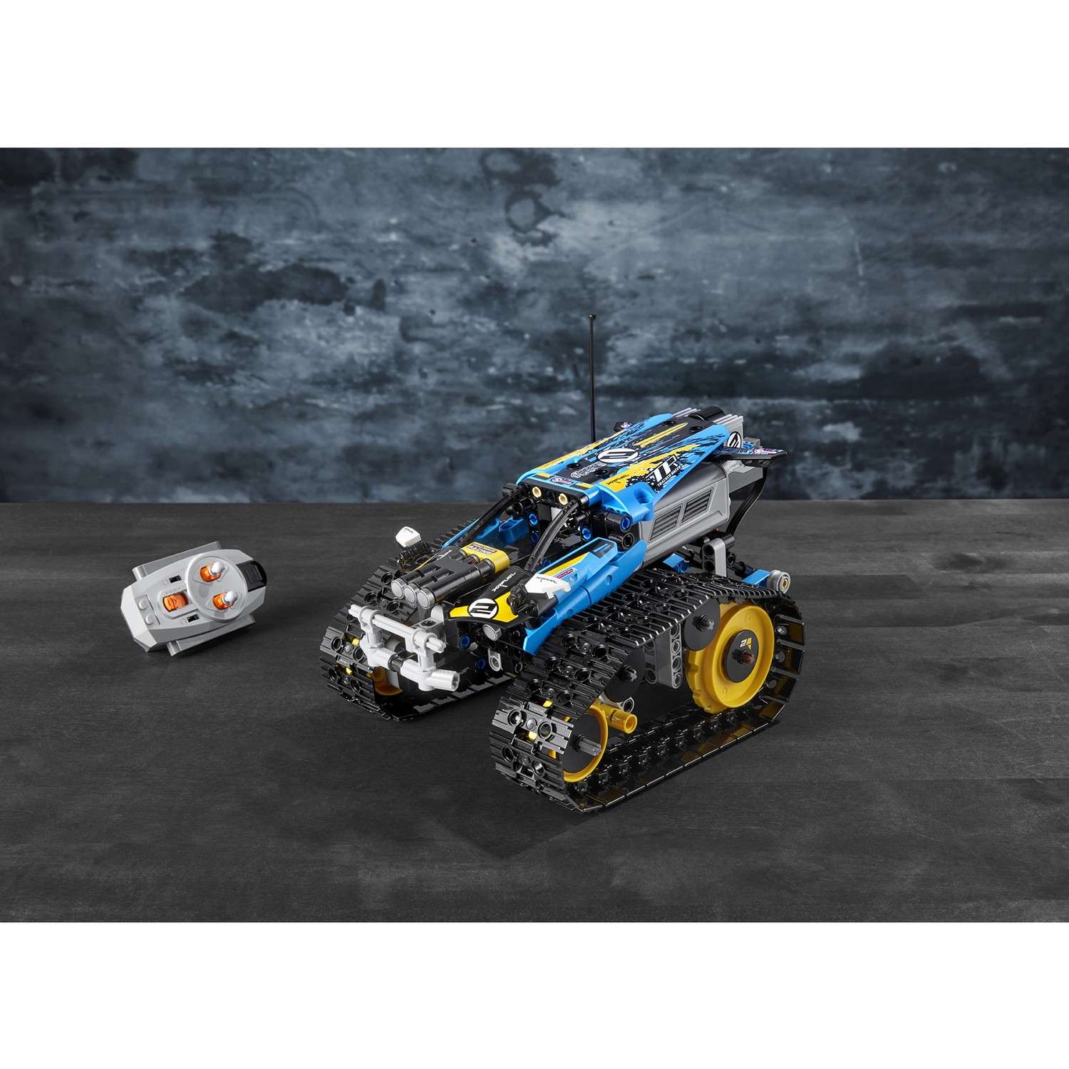 Конструктор LEGO Technic ДУ Скоростной вездеход 42095 - фото 5