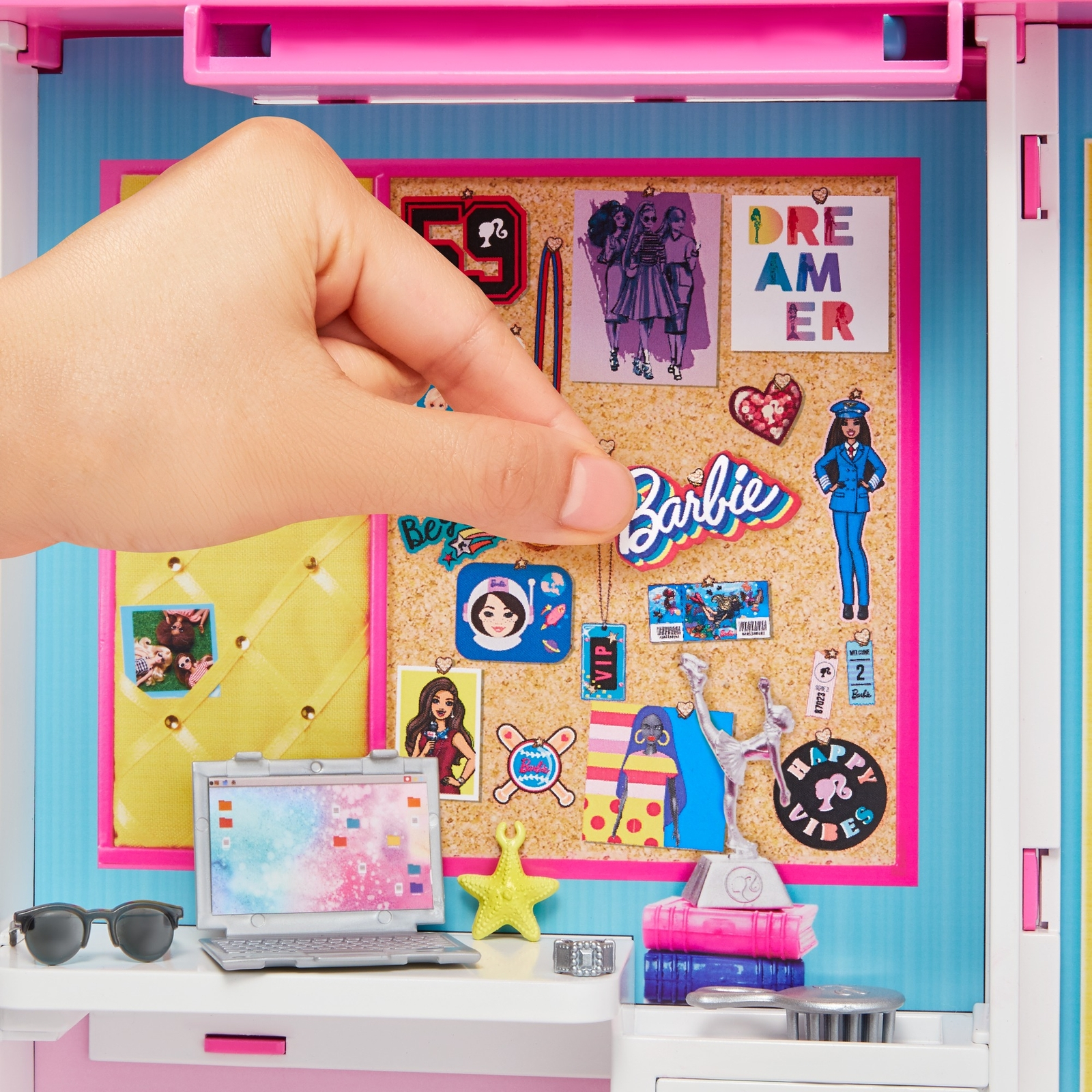 Кукла модельная Barbie GBK10 - фото 7