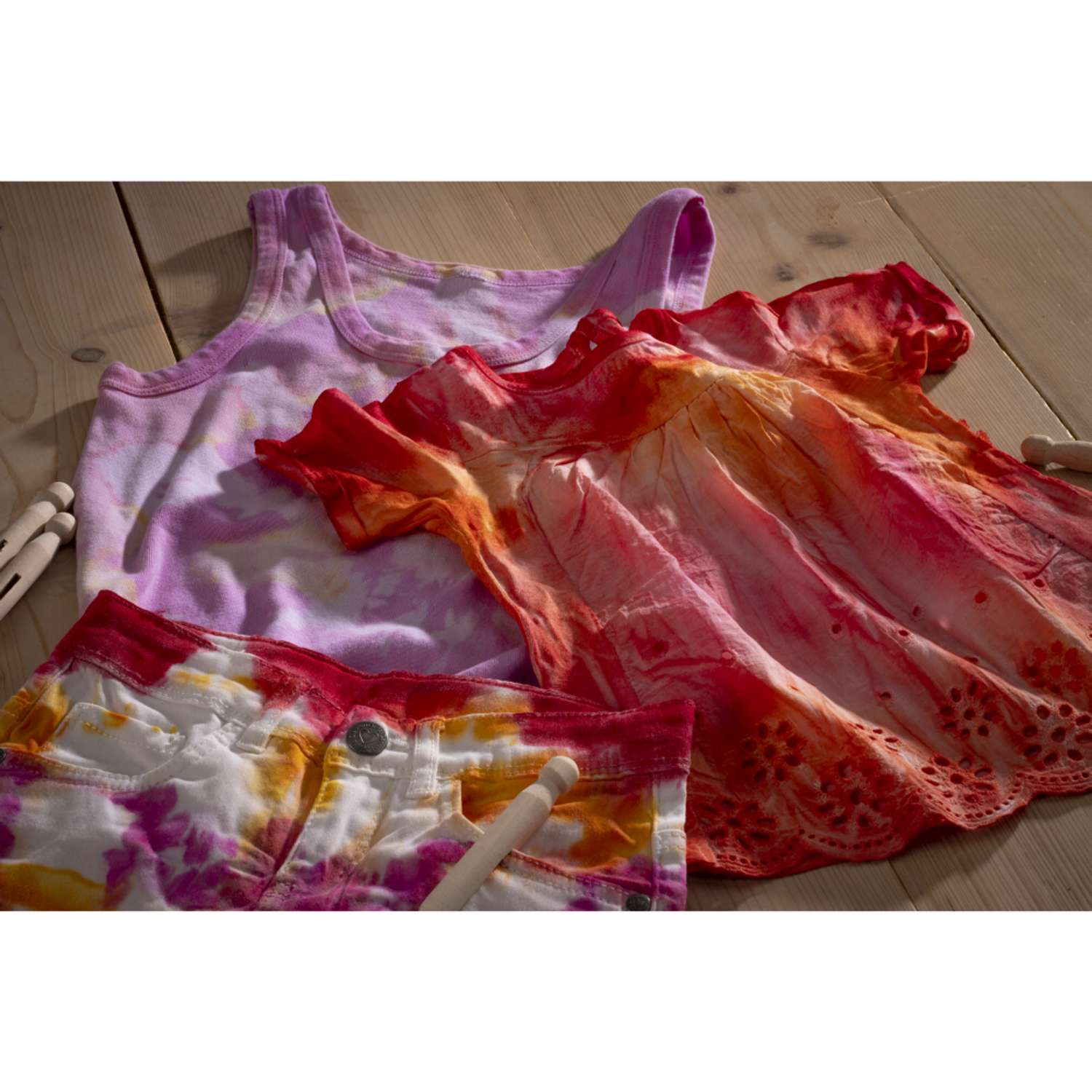 Набор красок для текстиля Talens Art Creation Tie-dye 3 цвета оттенки розового в тубах по 85мл и перчатки в картонной упаковке - фото 8