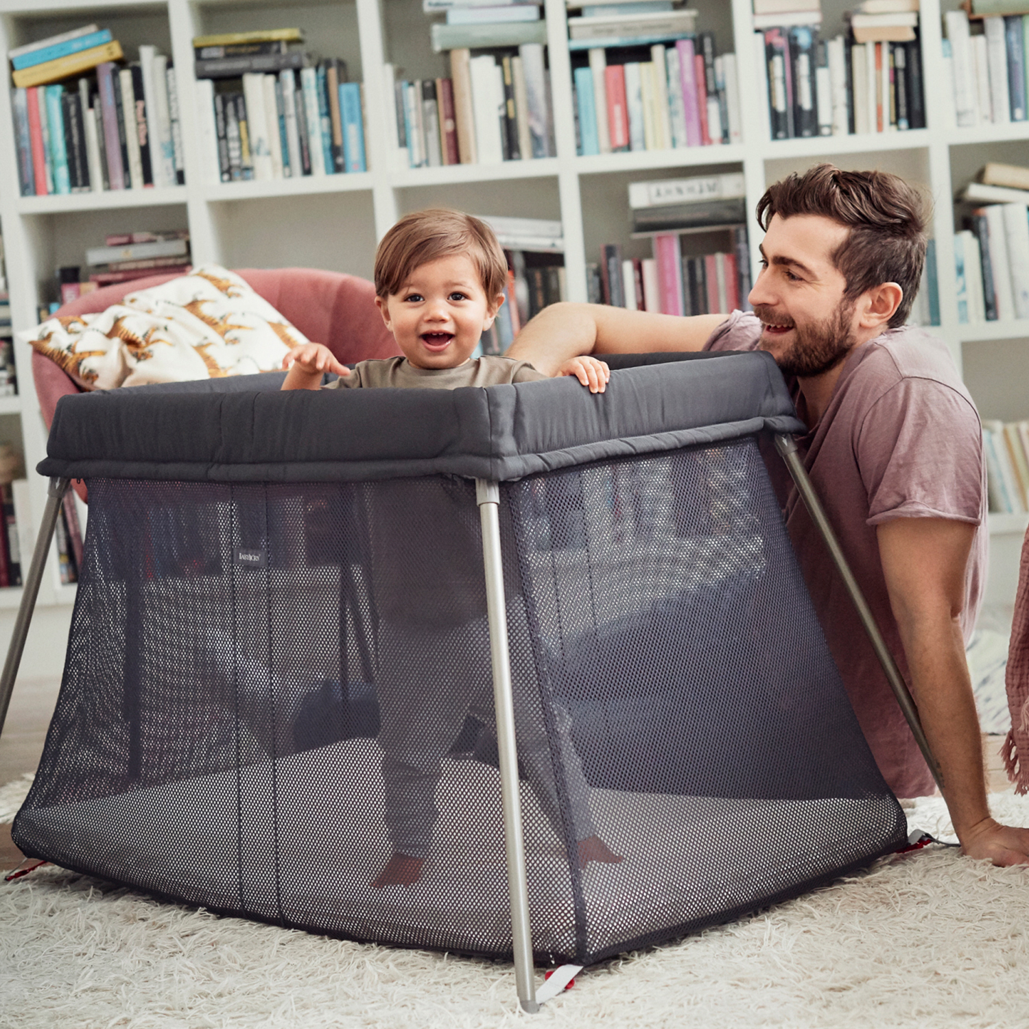 Манеж-кровать BabyBjorn Travel Cot Easy Go Антрацит 450.13 - фото 6