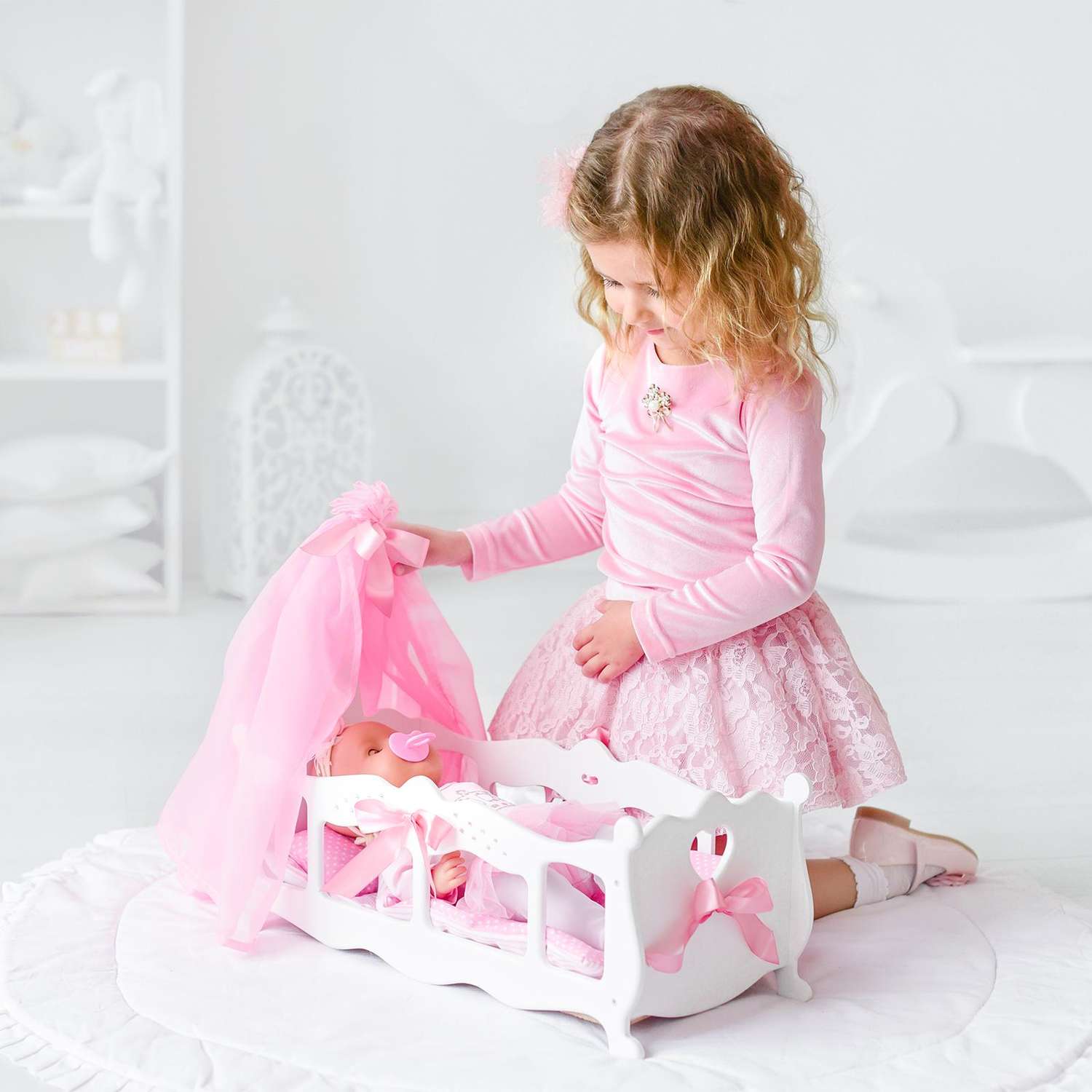 Кроватка Лесная мастерская для кукол с постельным бельем и балдахином коллекция «Diamond princess» белый 5216845 - фото 1