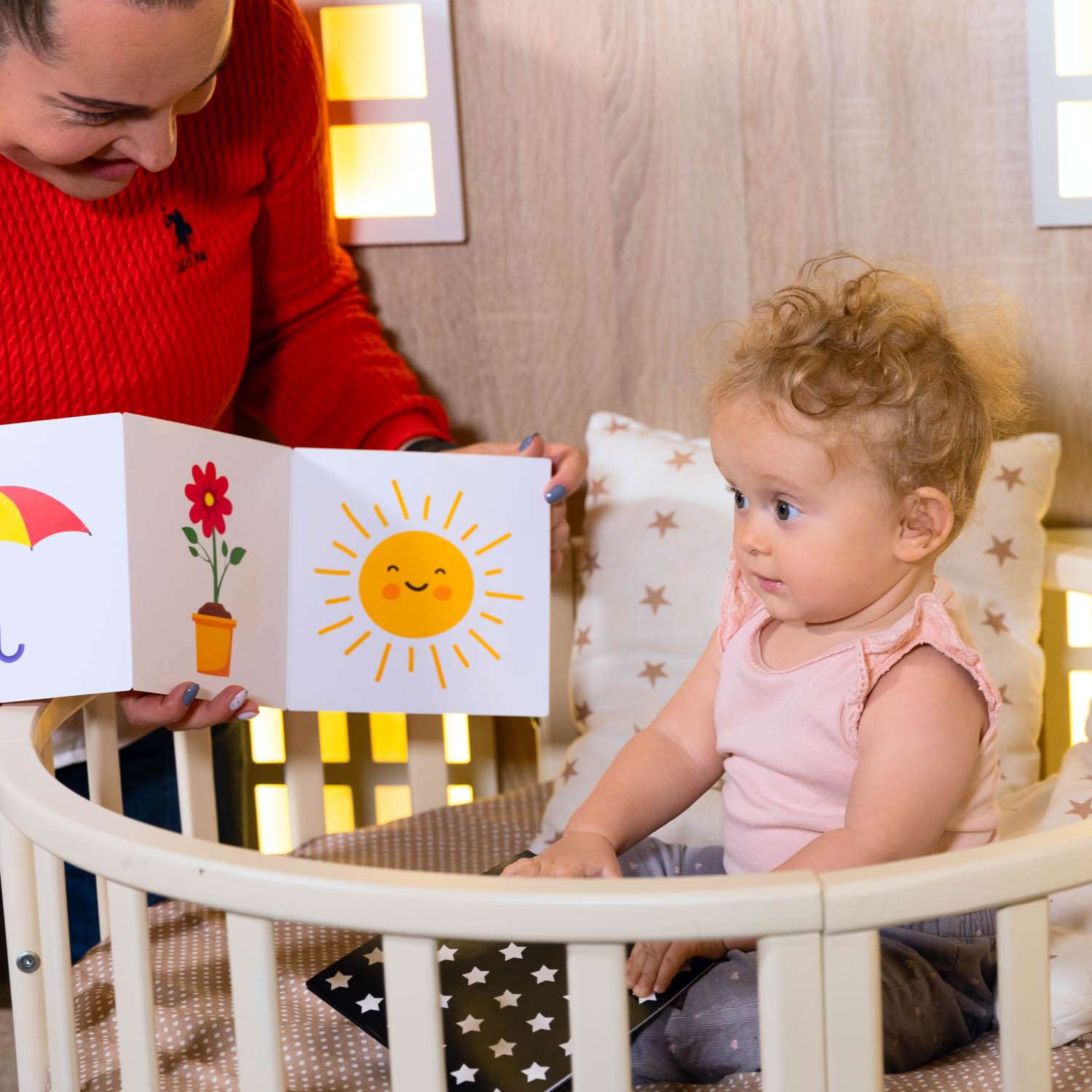 Карточки для новорожденных КУЗЯ ТУТ Набор из шести книжек - гармошек черно-белые и цветные картинки для малышей - фото 3