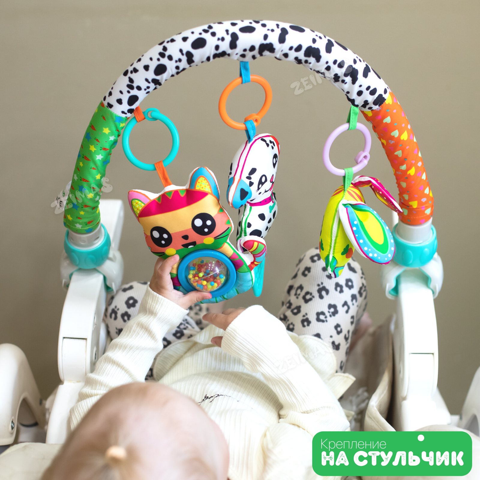Дуга игровая с игрушками Zeimas Далматинец Спарки развивающая подвеска на коляску и кроватку - фото 15
