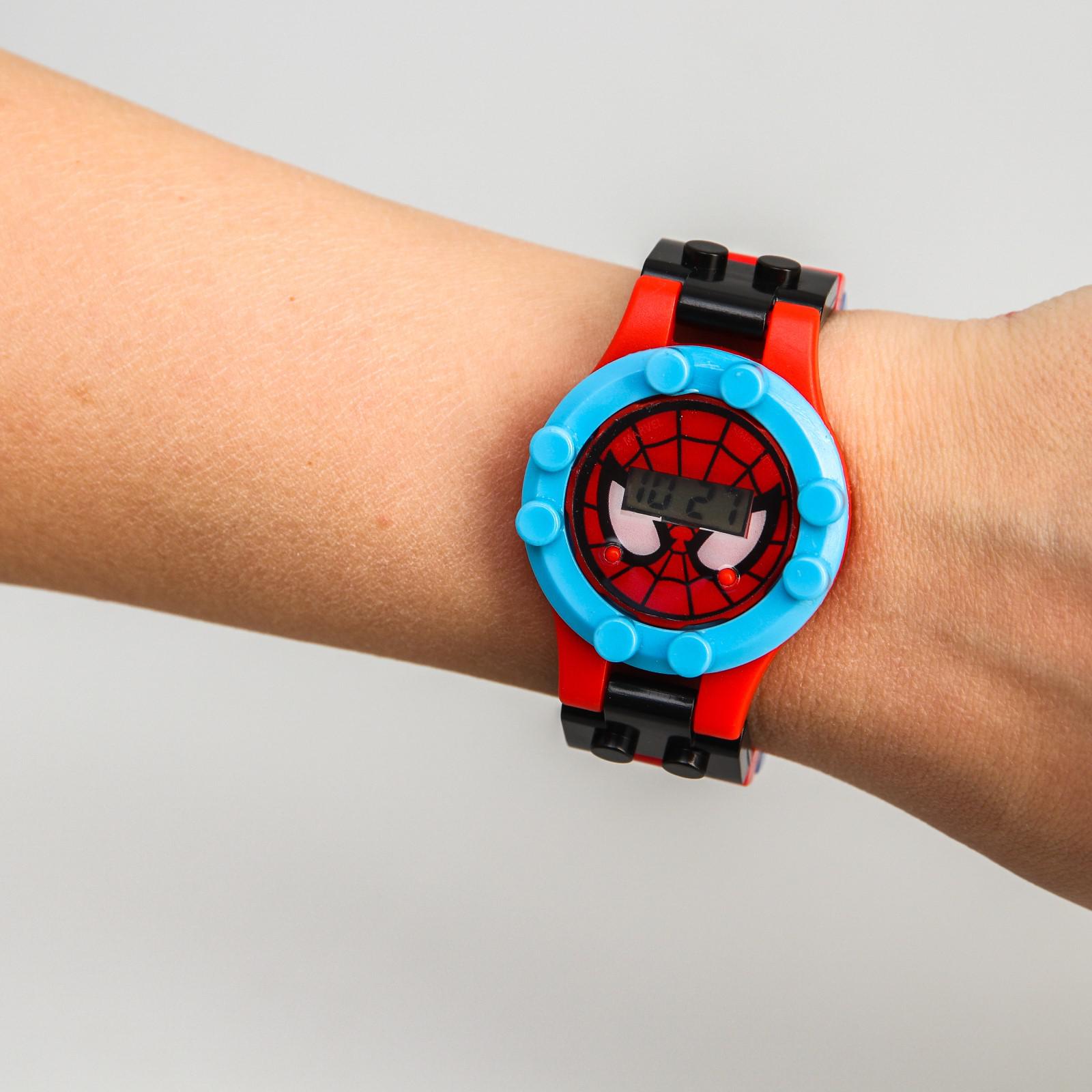 Часы MARVEL наручные лего Человек-паук с ремешком-конструктором - фото 2