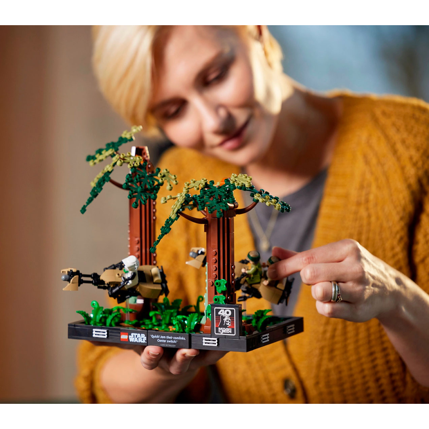 Конструктор LEGO SW Диорама Погоня на Эндоре 608 деталей 75353 - фото 4