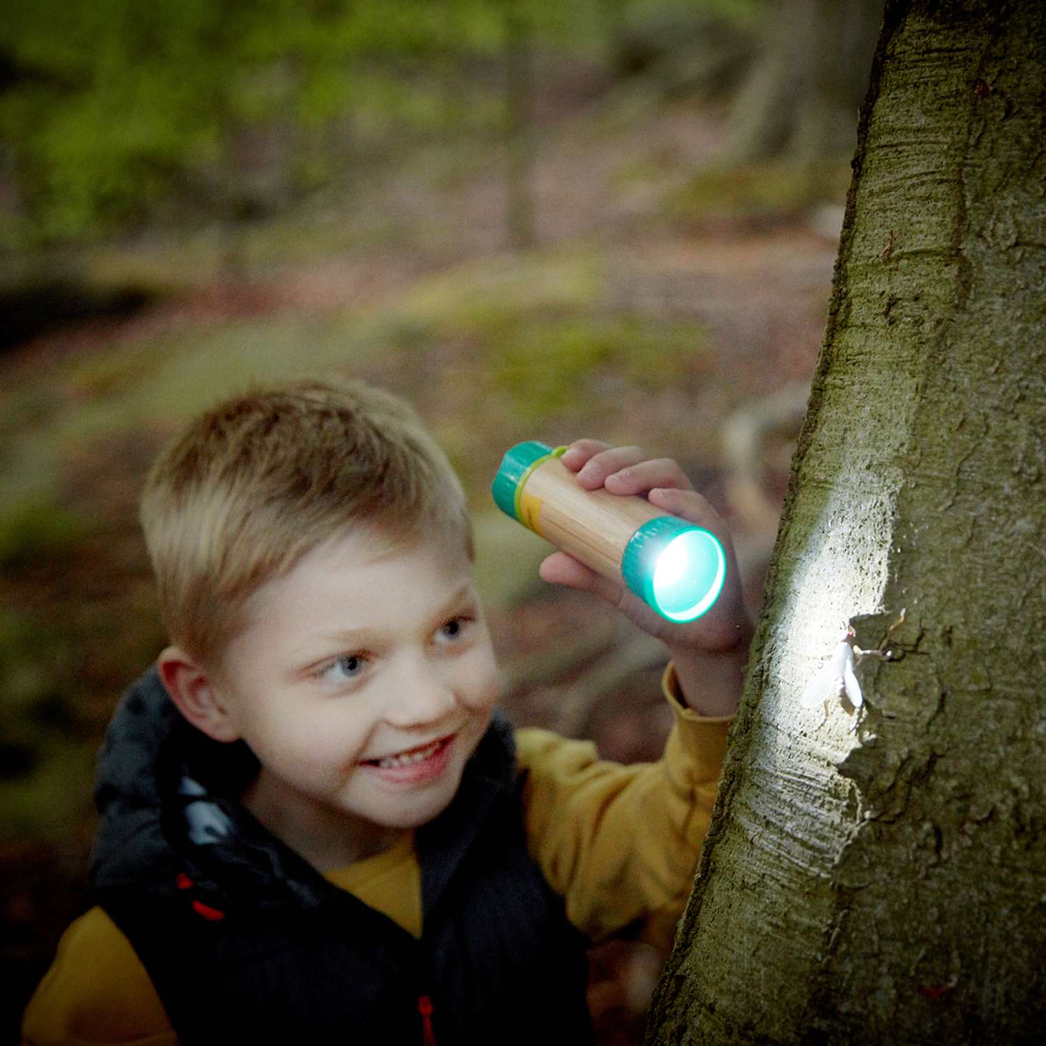 Детский механический фонарик HAPE с чехлом Набор Туриста Время путешествовать - фото 2