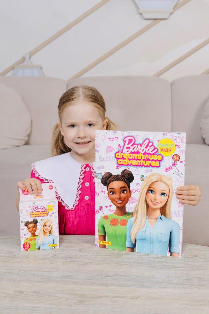 Бокс с наклейками Panini Барби Barbie Приключения в доме мечты 50 пакетиков - фото 4