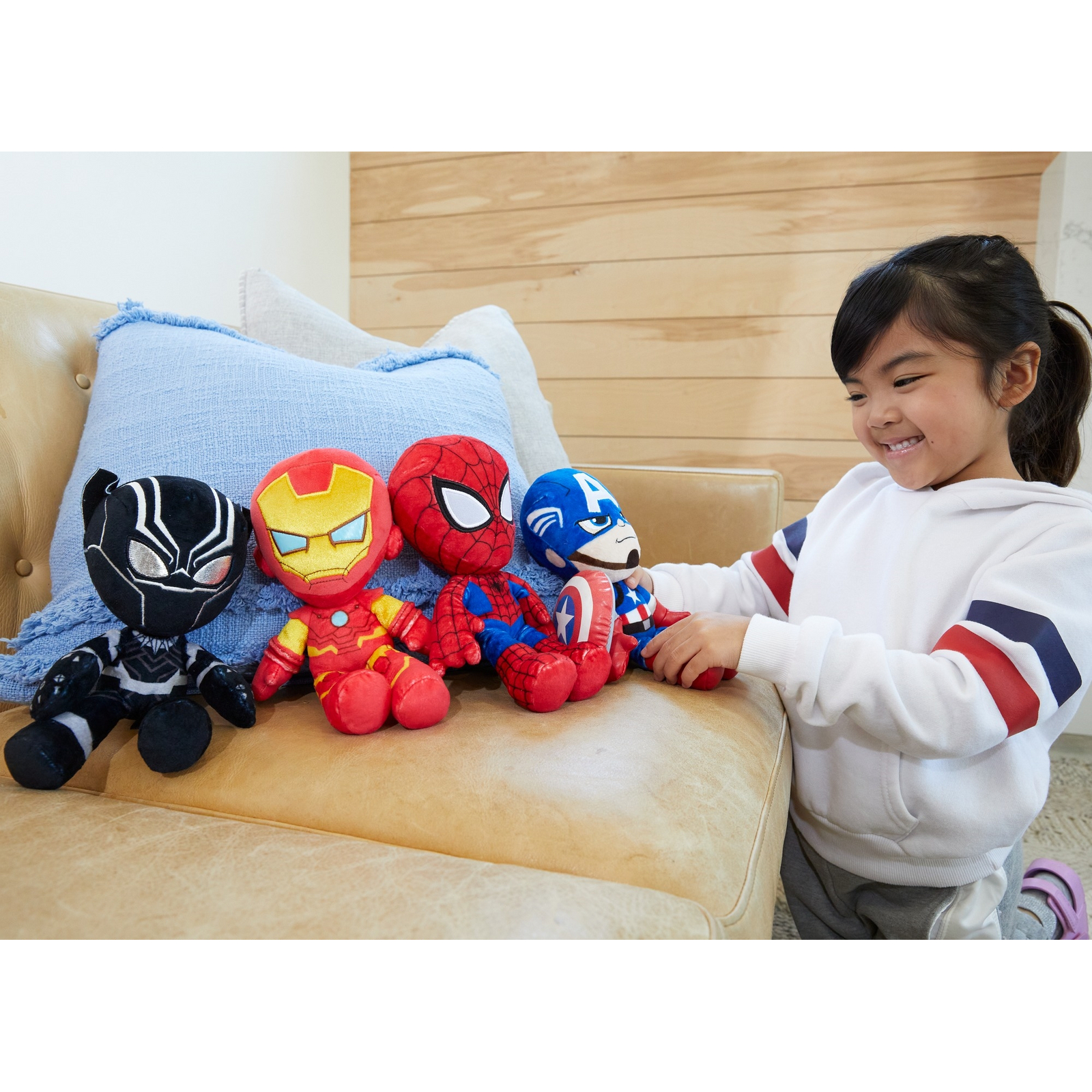 Игрушка Marvel Total Plush Герои Капитан Америка GYT42 - фото 4