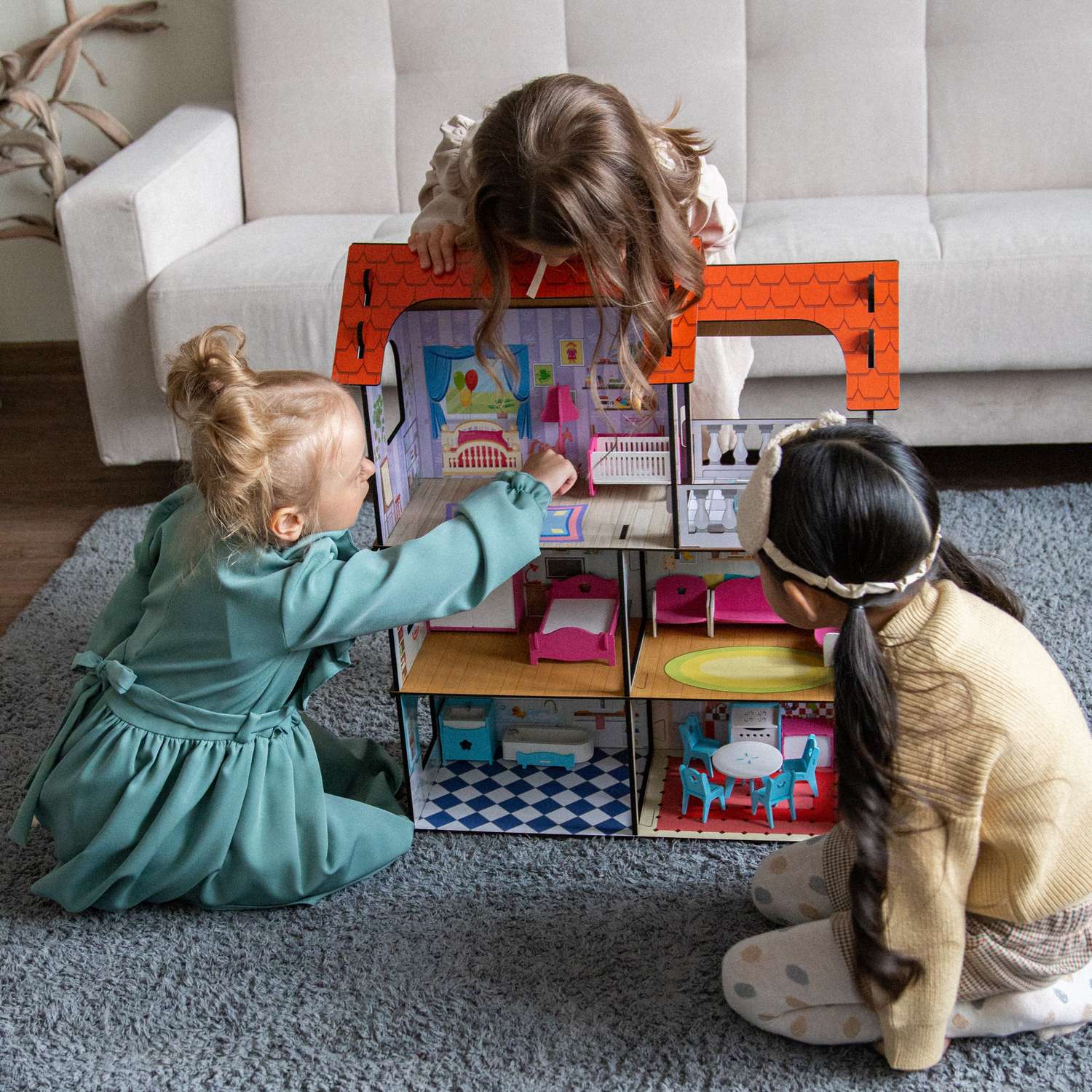 Мебель и домики для куклы