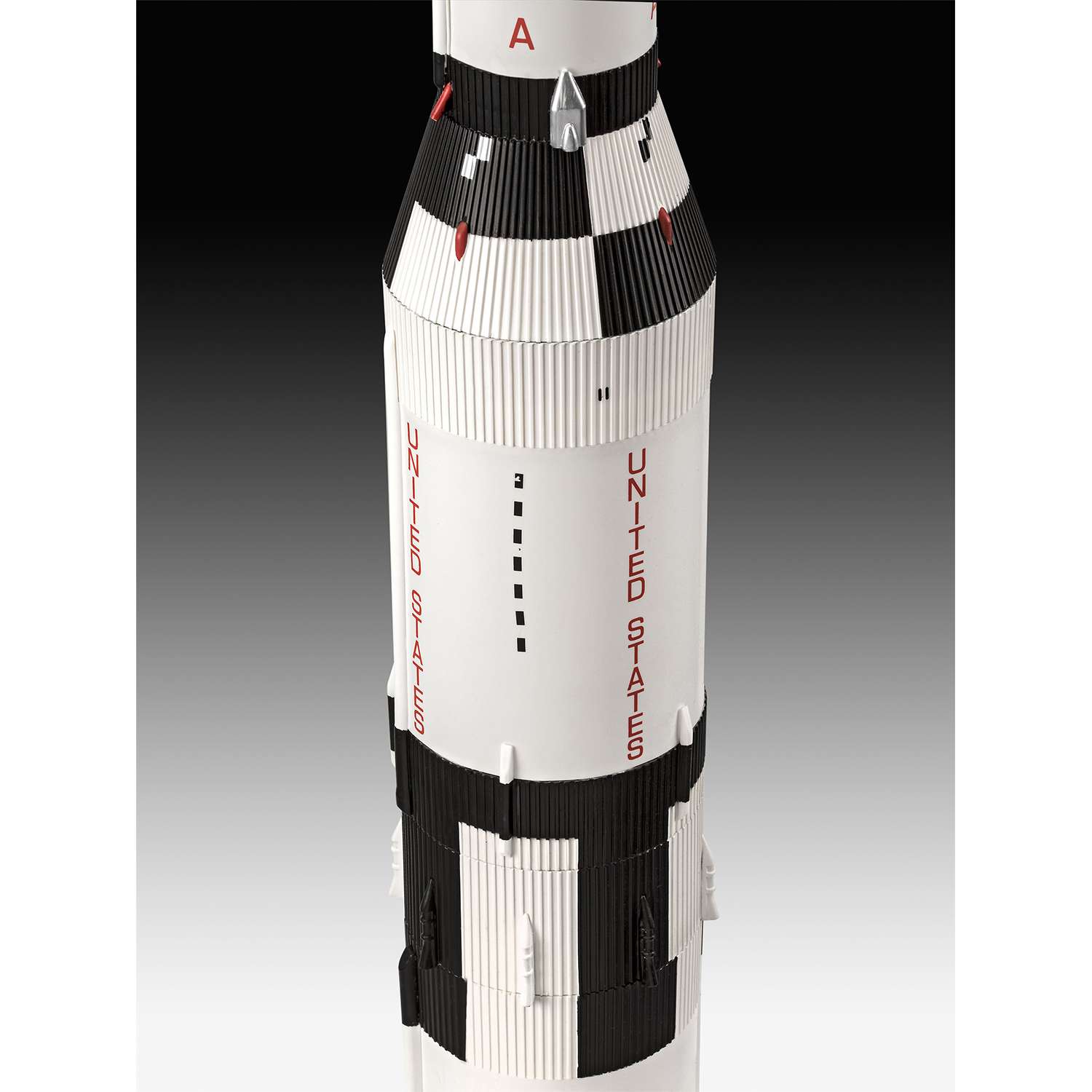 Сборная модель Revell Аполлон-11: Ракета-носитель Сатурн-5 03704 - фото 2
