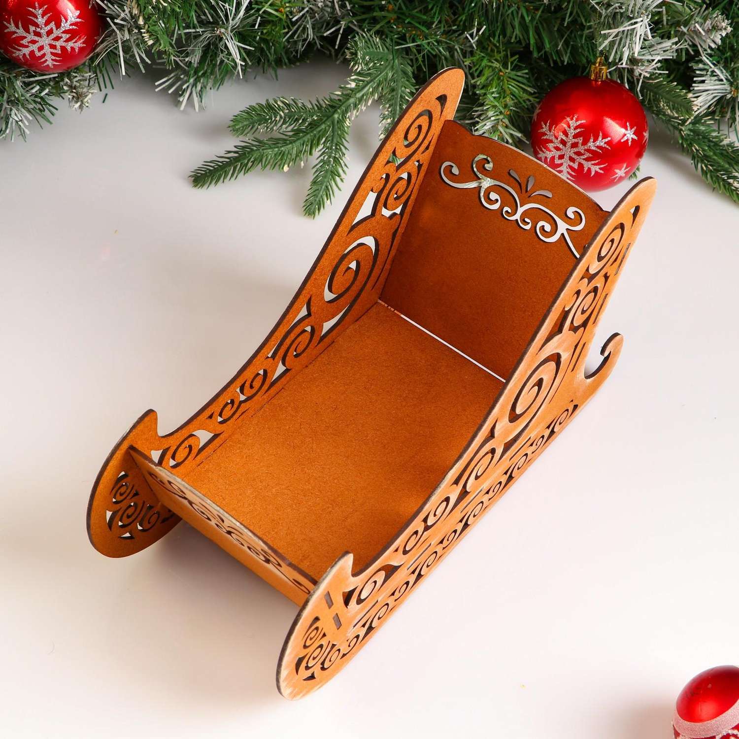 Кашпо Sima-Land деревянное 32×13×19 см «Новогоднее. Сани с вензелями» подарочная упаковка - фото 3