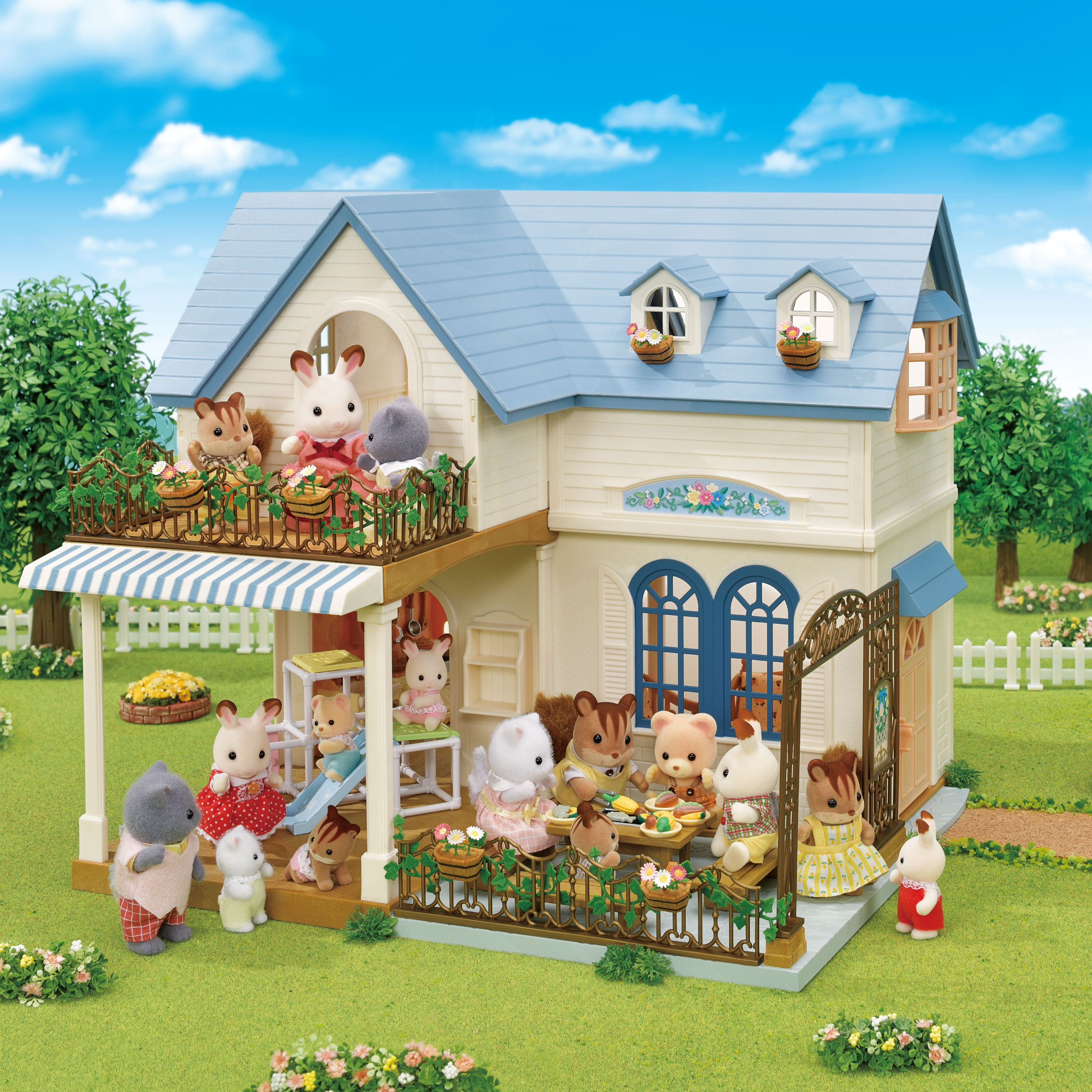 Набор игровой Sylvanian Families Домик с синей крышей 5609 купить по цене  7499 ₽ в интернет-магазине Детский мир