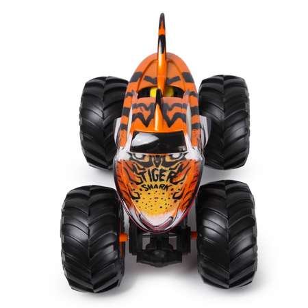 Машинка Hot Wheels Monster Trucks 1:24 Тигровая акула GCX21