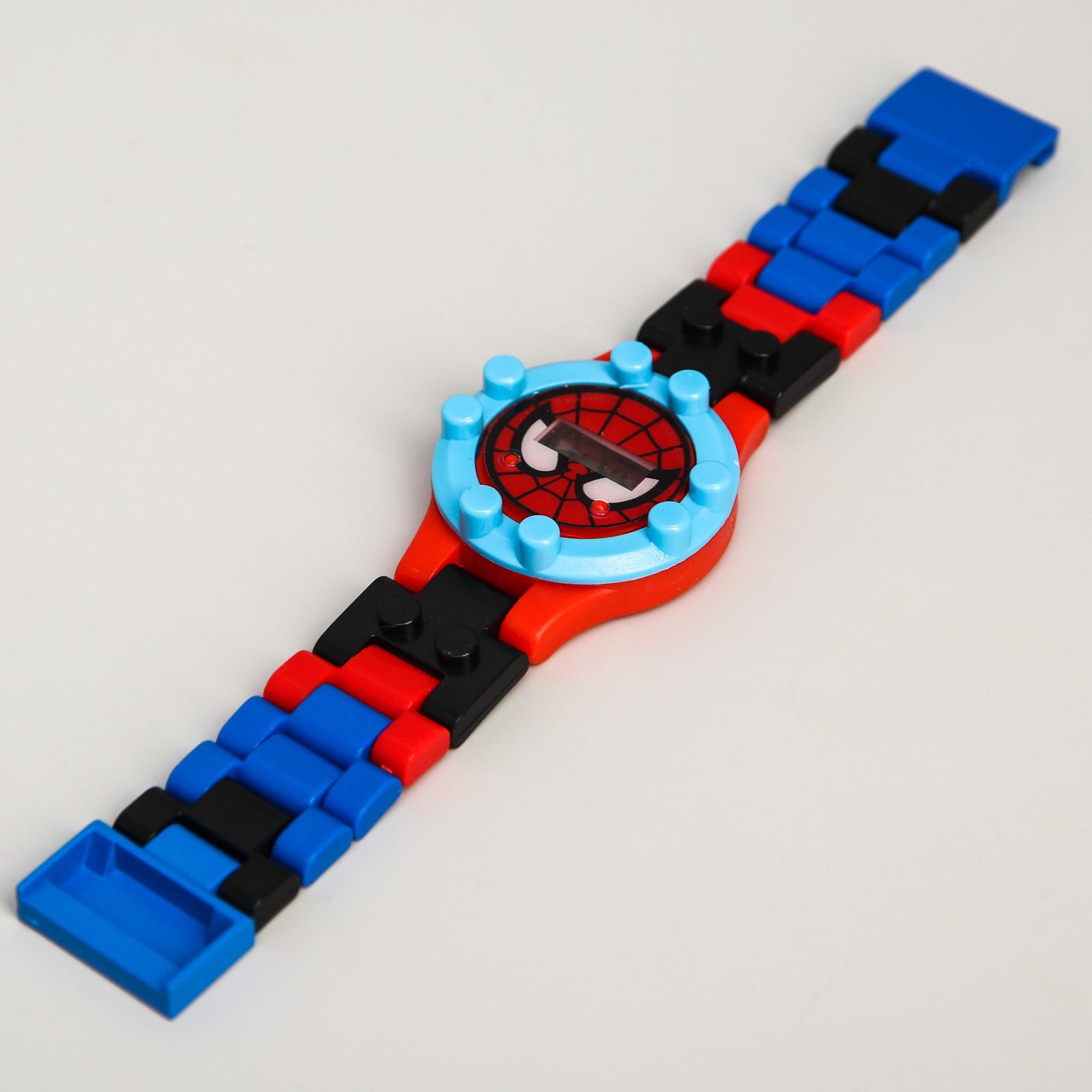 Часы MARVEL наручные лего Человек-паук с ремешком-конструктором - фото 3