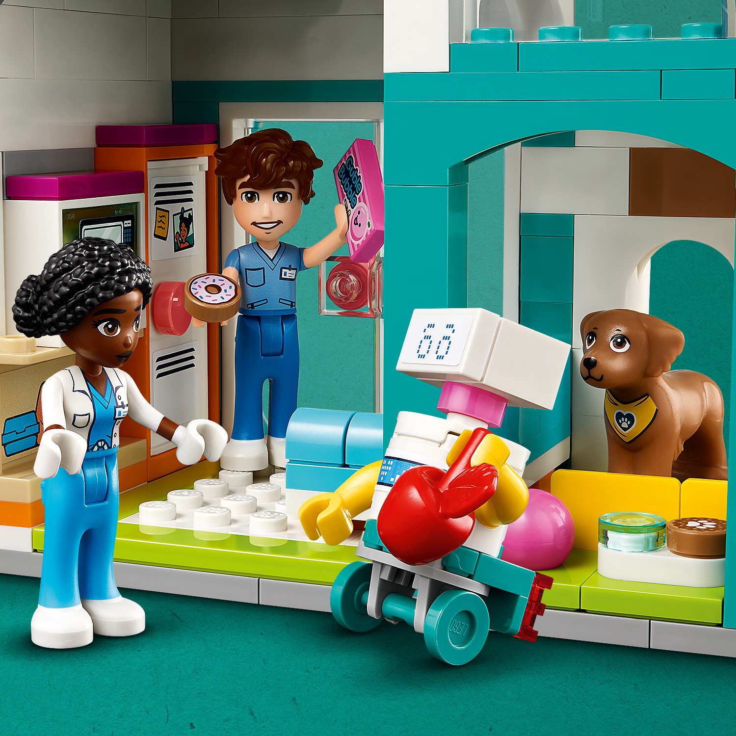 Конструктор LEGO Friends Городская больница Хартлейк 42621 - фото 11