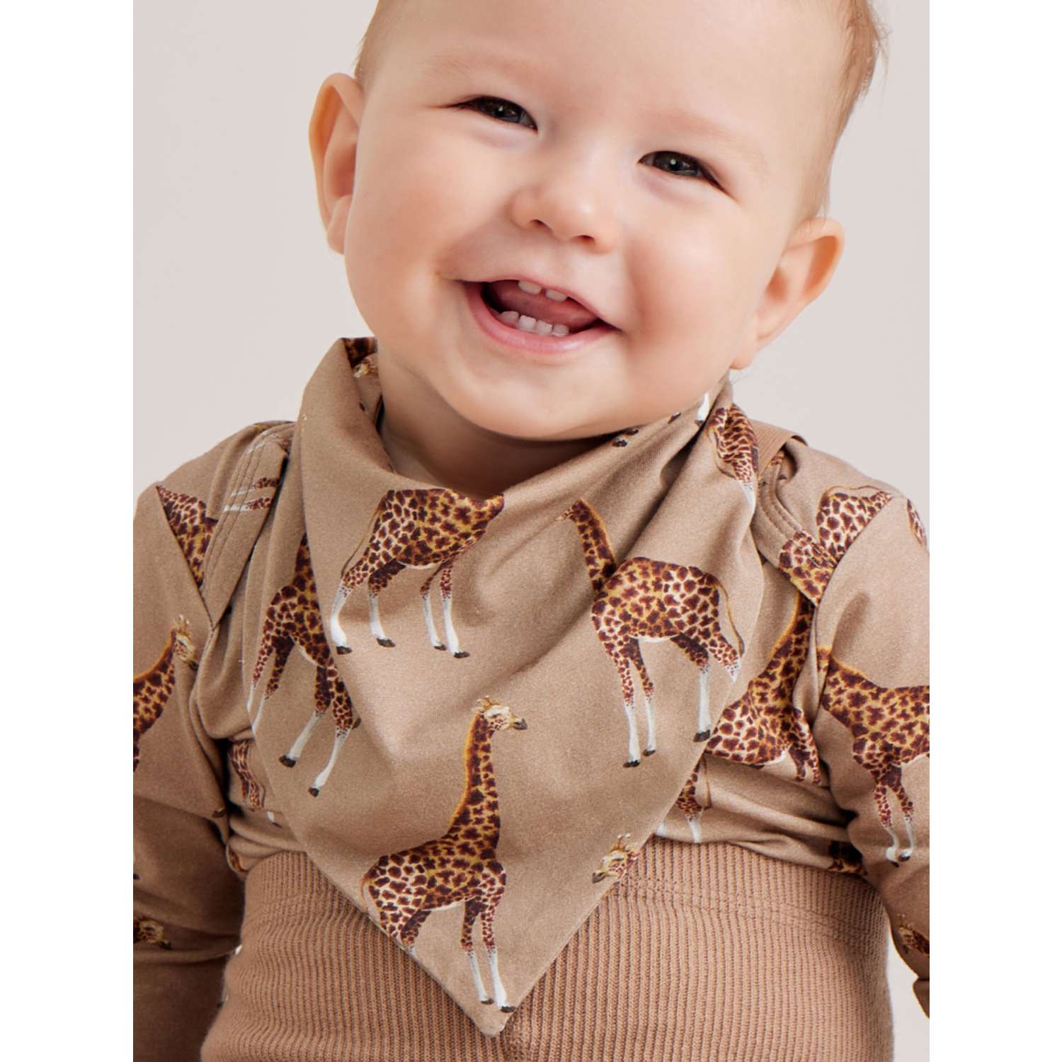 Нагрудный фартук детский Happy Baby коричневый - фото 1