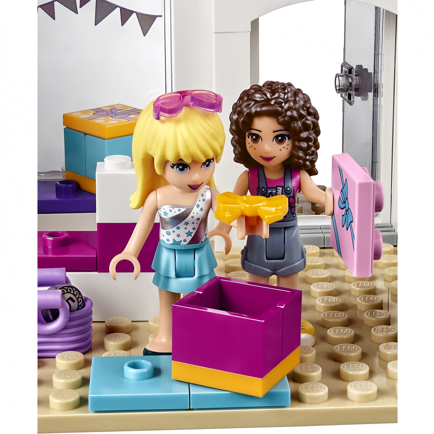 Конструктор LEGO Friends Подготовка к вечеринке (41132) - фото 8