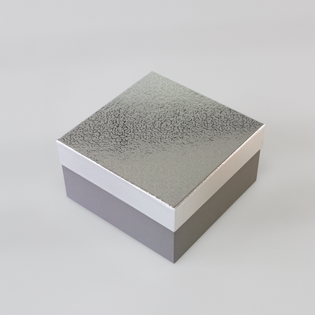 Коробка подарочная Cartonnage крышка-дно Блеск серебряный серый