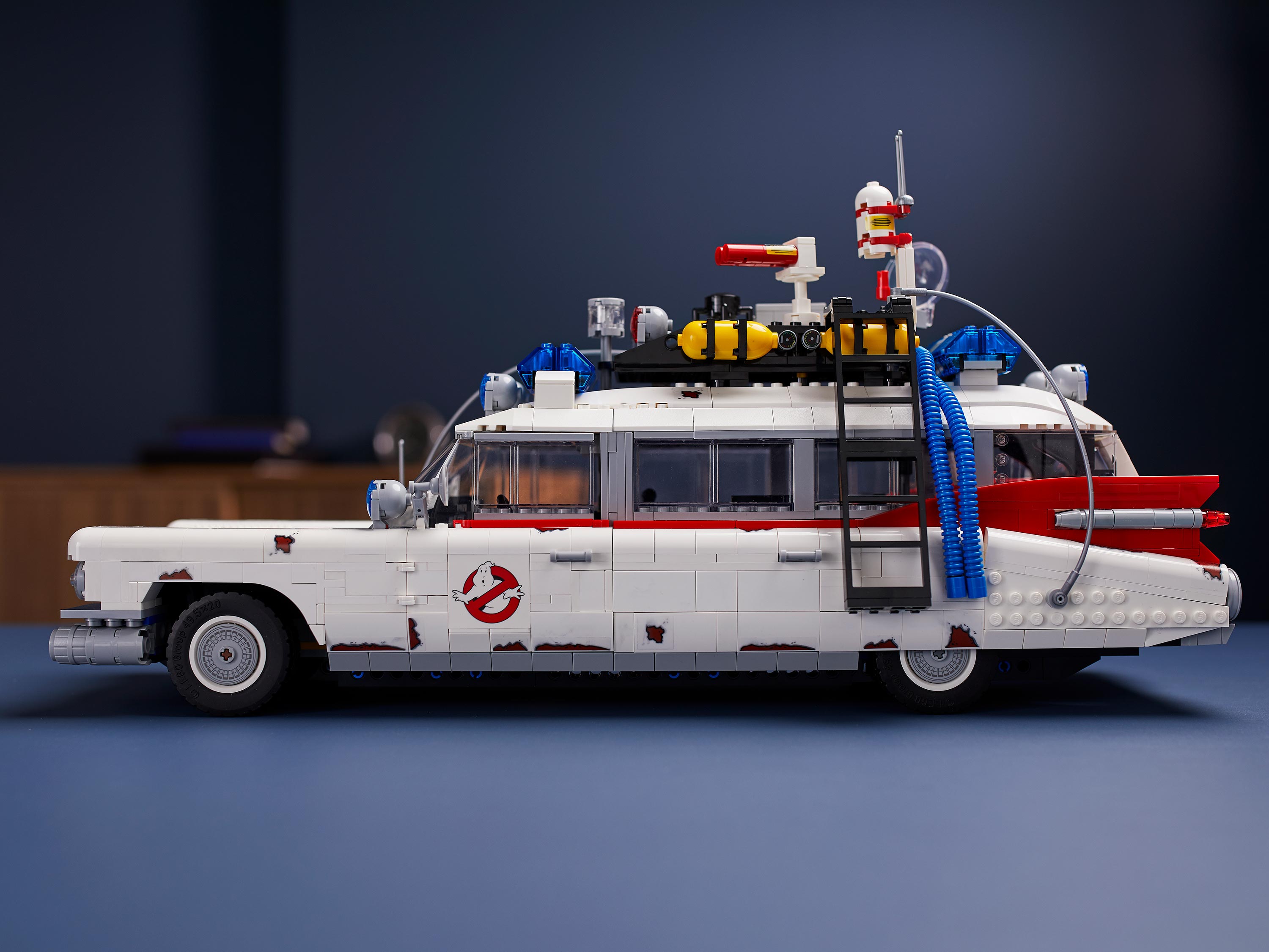 Конструктор LEGO Creator Expert Ghostbusters ЭКТО-1 10274 - фото 15