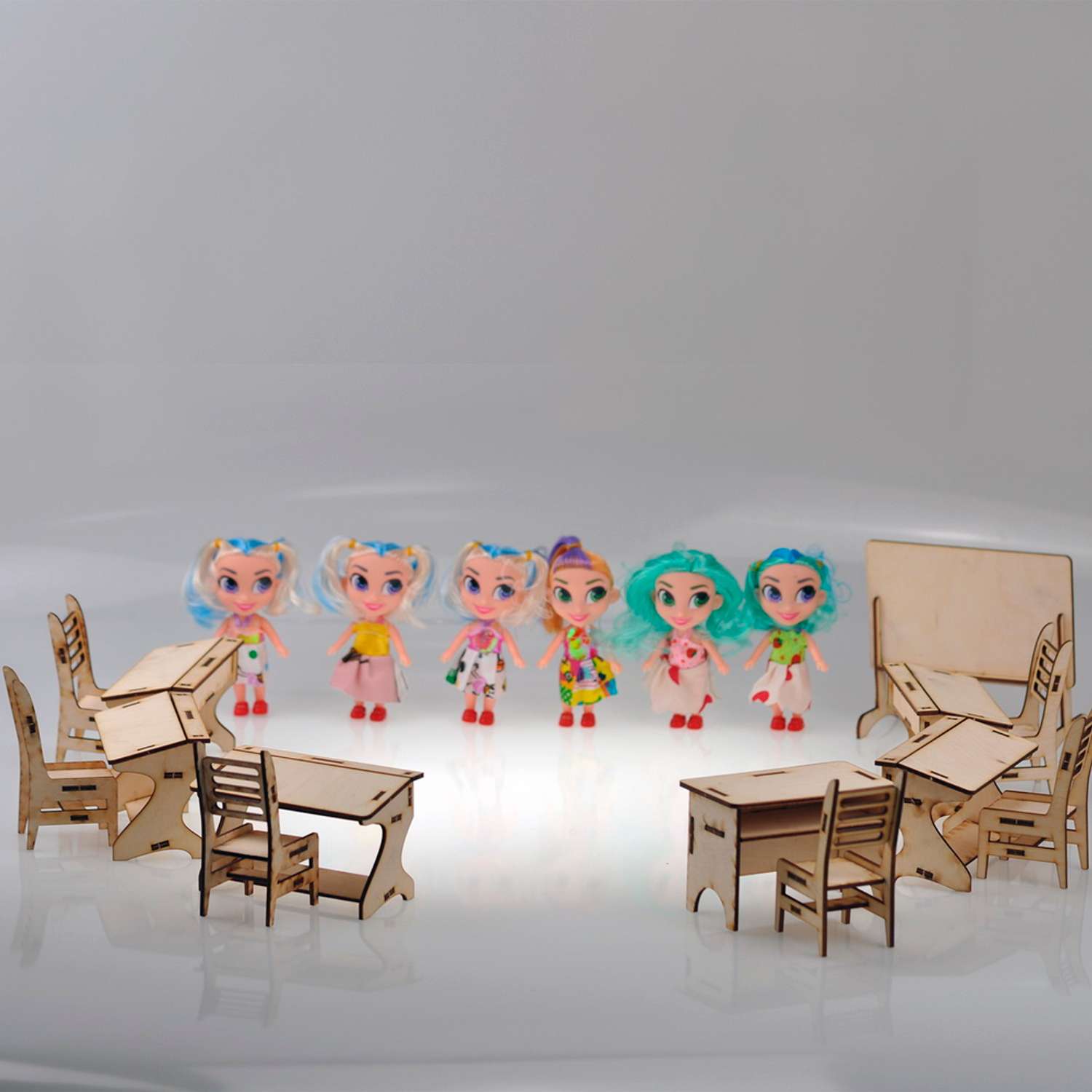 Игровой деревянный класс Amazwood 5 парт- учительский стол - доска - 6 стульев - 6 кукол AW1006 - фото 4